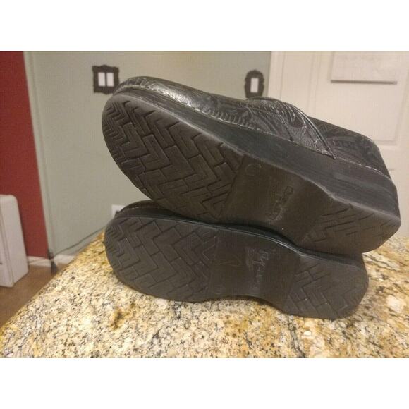 DANSKO BLACK LEATHER EMBOSSED TOOLED CLOGS SIZE 6.5 / 37 - Picture 10 of 12